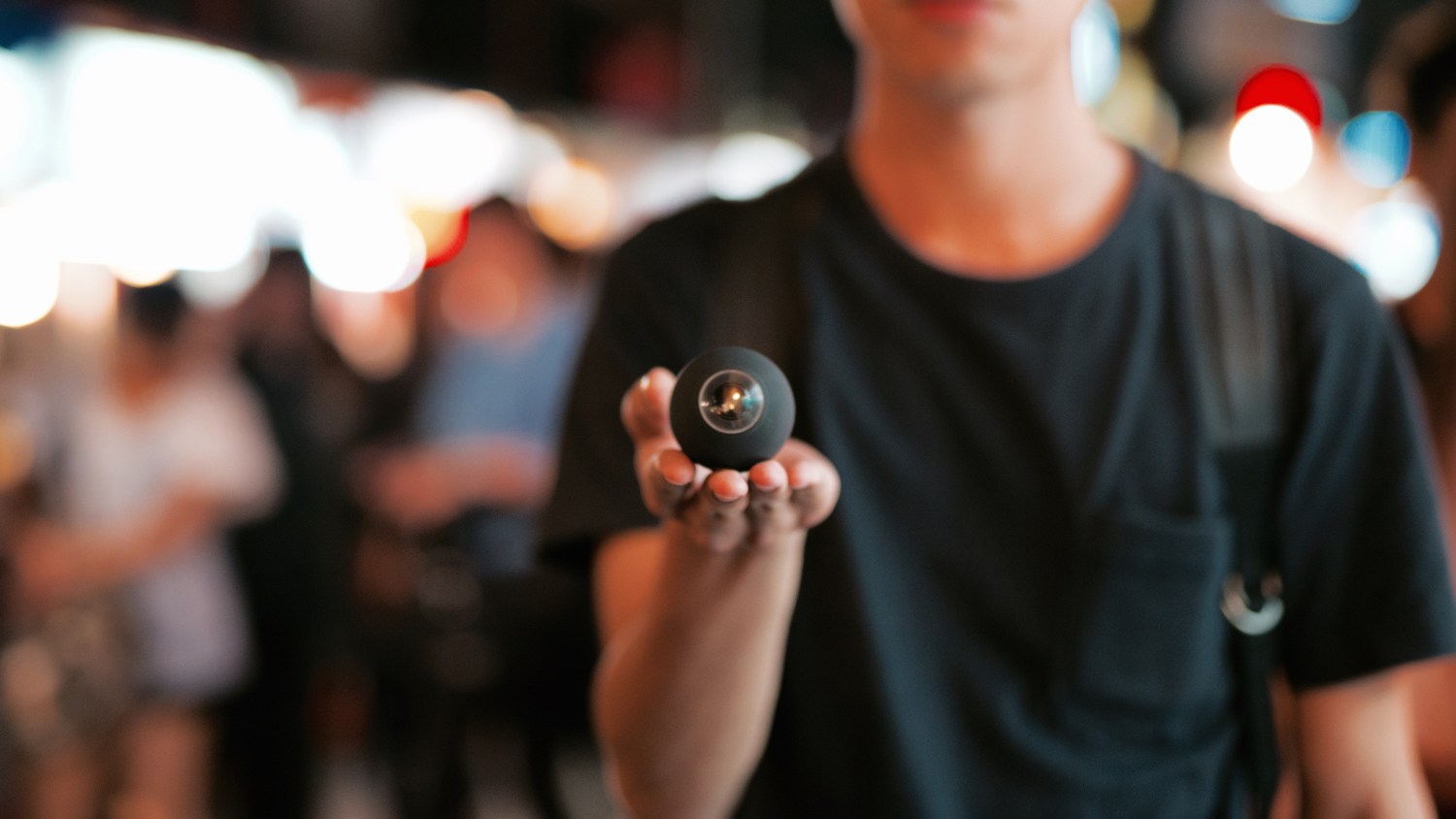 自分でストリートビュー撮りたい？世界最小ボール型全天球カメラ「Luna」ならできる！