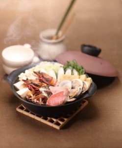 鍋のデザインで料理を一層華やかに。おしゃれなIH対応土鍋特集