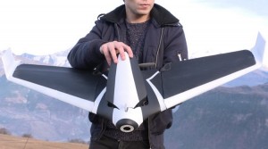 これはもうあのドローンではない？時速80kmで飛行する固定翼「Parrot Disco」がぶっちぎり