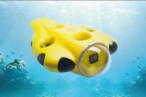 海の中でもついてくる！自動追尾で撮影する水中ドローンで、ダイビングをもっと楽しく