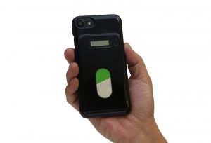 もう駅の改札で引っかからない！一目で電子マネーの残高が分かるスマホケースがありがたい
