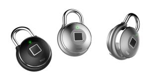 鍵はあなたの指紋。0.8秒で解錠できる次世代南京錠「Tapplock one」