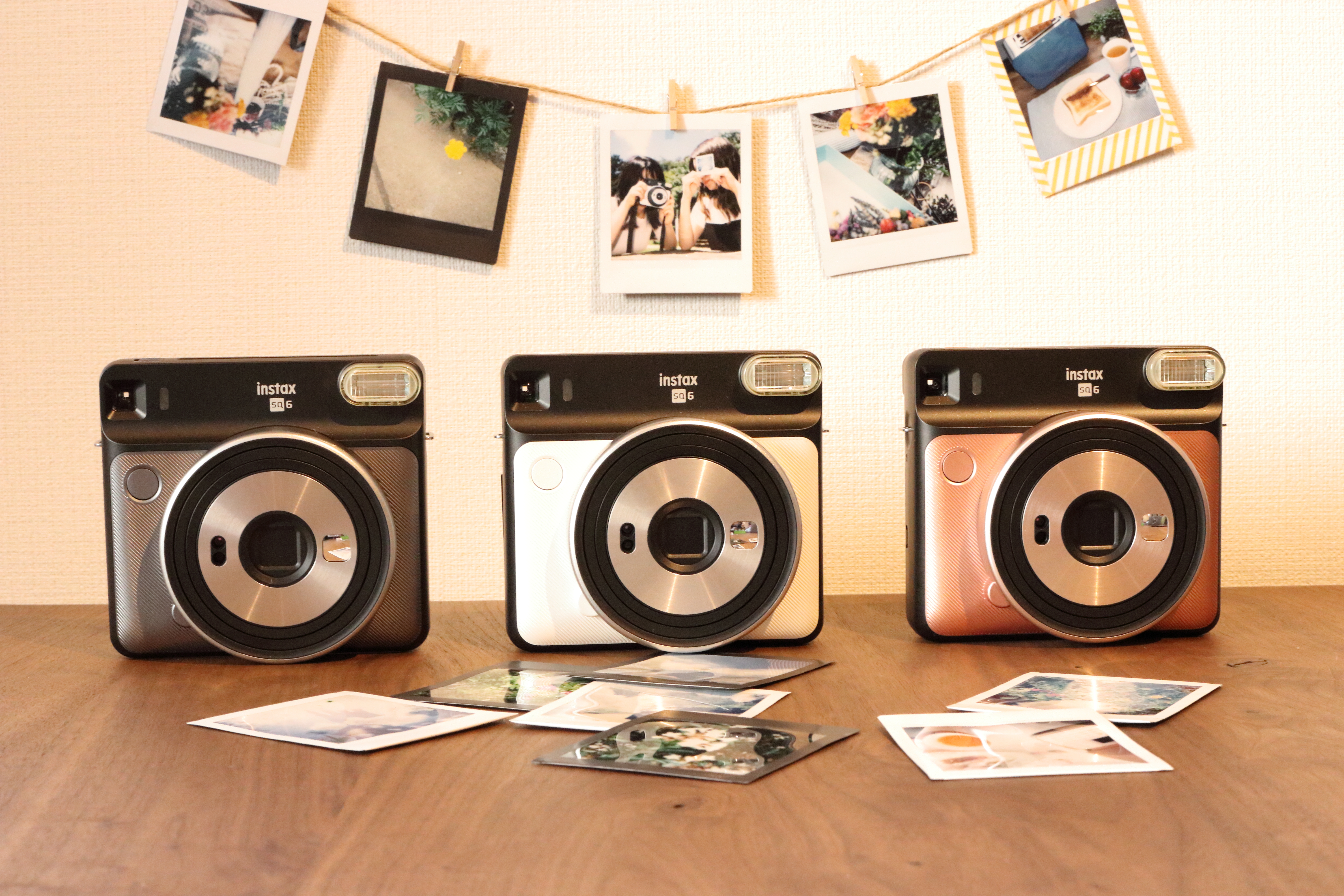 『お値下げ』チェキスクエアINSTAX SQUARE  SQ 6  フィルム付き FUJIFILM instax SQUARE SQ6(スクエアフィルム1パック10枚付