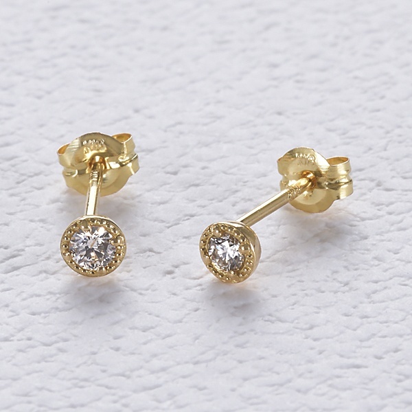 ダイヤモンドピアスのおすすめ18選 一粒ダイヤからモチーフダイヤまでご紹介