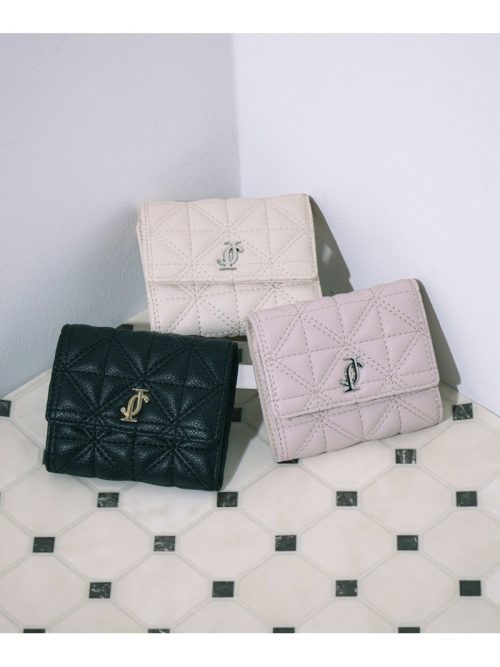 ジルバイジルスチュアート(JILL by JILL STUART) クロスJ キルト三つ折りウォレット
