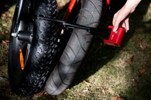 コンパクトで頑丈！指紋やスマホで操作可能な「Ziilock」で自転車を守ろう