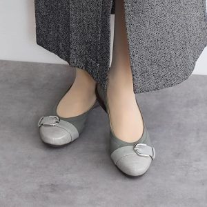 スニーカーパンプスのおすすめ20選。おしゃれな人気アイテムをピックアップ