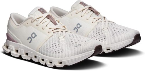 オン(on) Cloud X 4