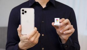 充電時間でデータをバックアップ。新感覚ツール「PhotoCube C」が話題