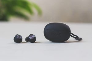 北欧ブランドのおしゃれなデザイン。ノイキャン機能も魅力の完全ワイヤレスイヤホン「Sudio T2」