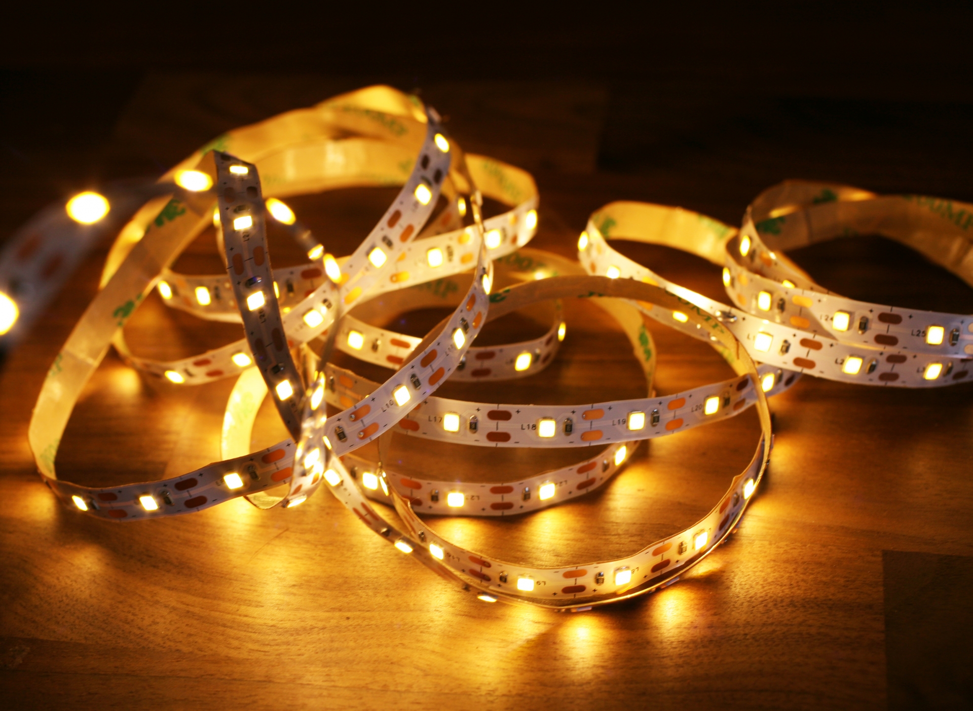 Ledテープライトのおすすめ15選 部屋の装飾などに役立つアイテム