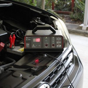 車用バッテリー充電器のおすすめ24選。機能的なモデルをご紹介