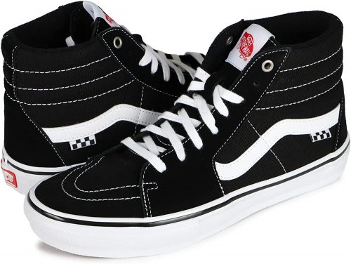 黒スニーカーのおすすめ30選 おしゃれなメンズコーデもご紹介