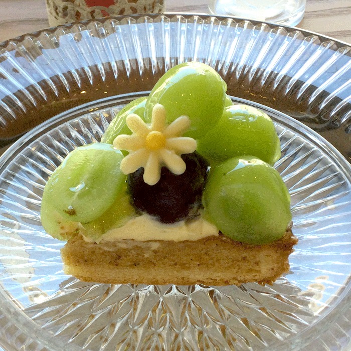 小鳥家 シャインマスカットのタルト4号