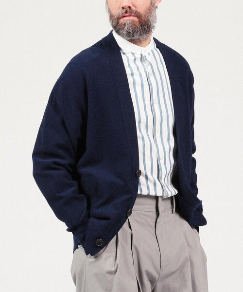 ビジネスシーンにおすすめのカーディガン16選 保温性に優れたモノもご紹介