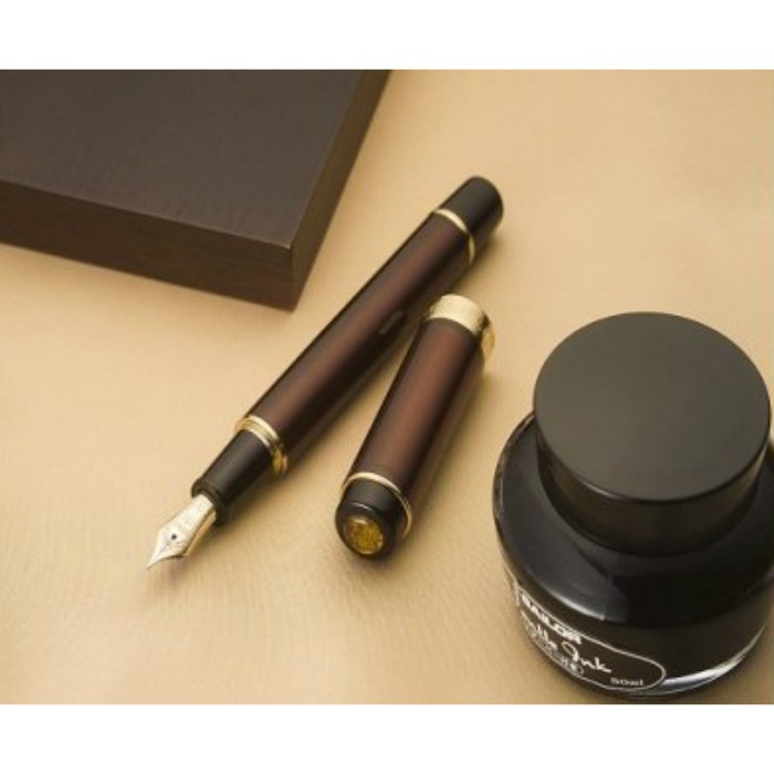 岩手県久慈市 琥珀万年筆 320,000円