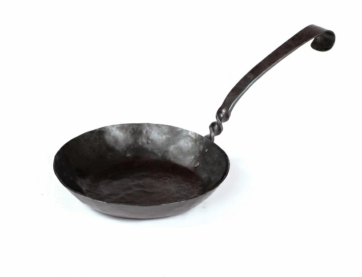 兵庫県三木市 millio鍛造フライパン20cm 30,000円