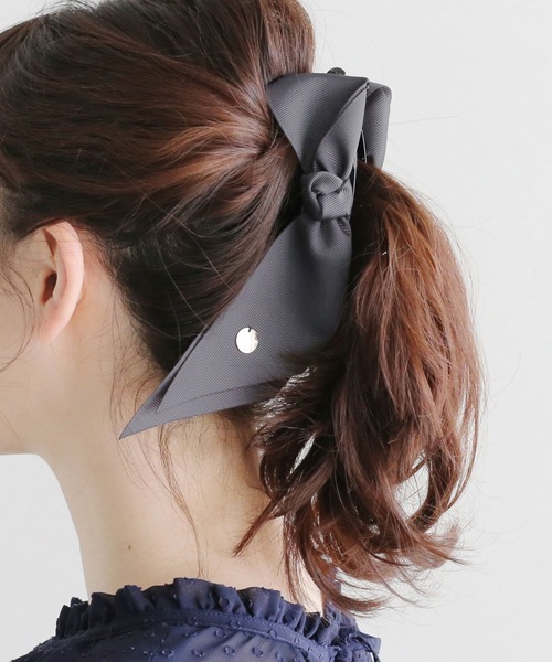 アネモネ(ANEMONE) リブリボンが流れるバナナクリップ