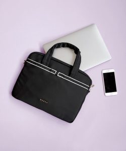 【レディース】パソコンバッグのおすすめ24選。おしゃれなアイテムをご紹介