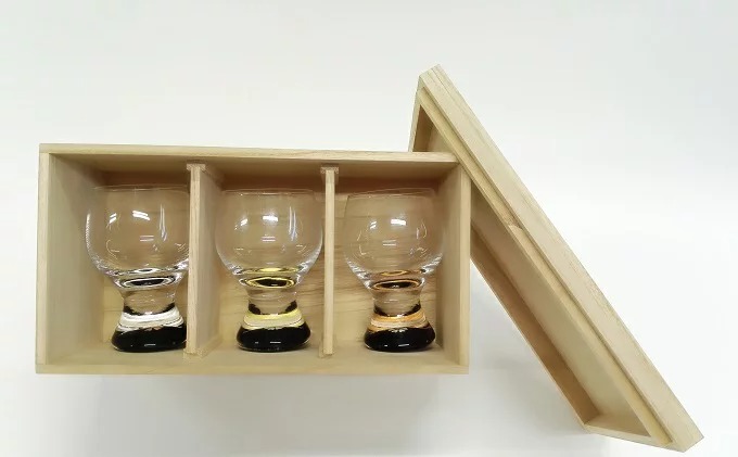 富山県魚津市 金・銀・銅箔漆ワイングラス3個セット