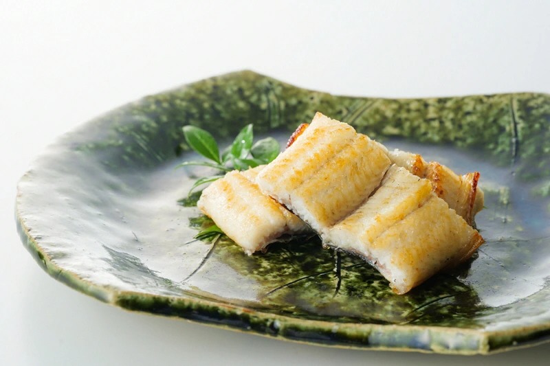 愛知県 西尾市 三河一色産 鰻使用 料亭八勝館特製 鰻の白焼き 16,000円