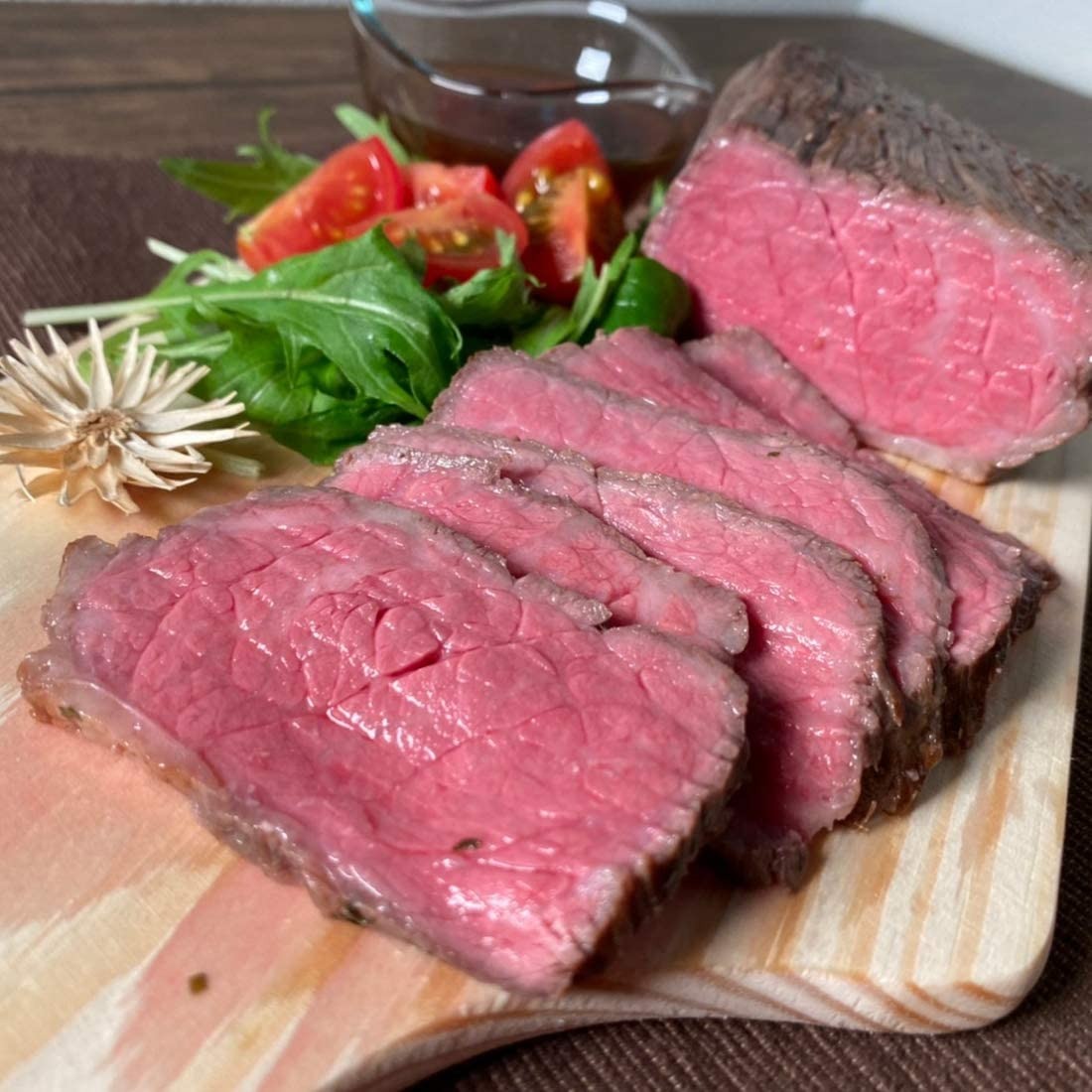 1129nikulabo 1129謹製 手作りローストビーフ 黒毛和牛経産牛 ソース付き