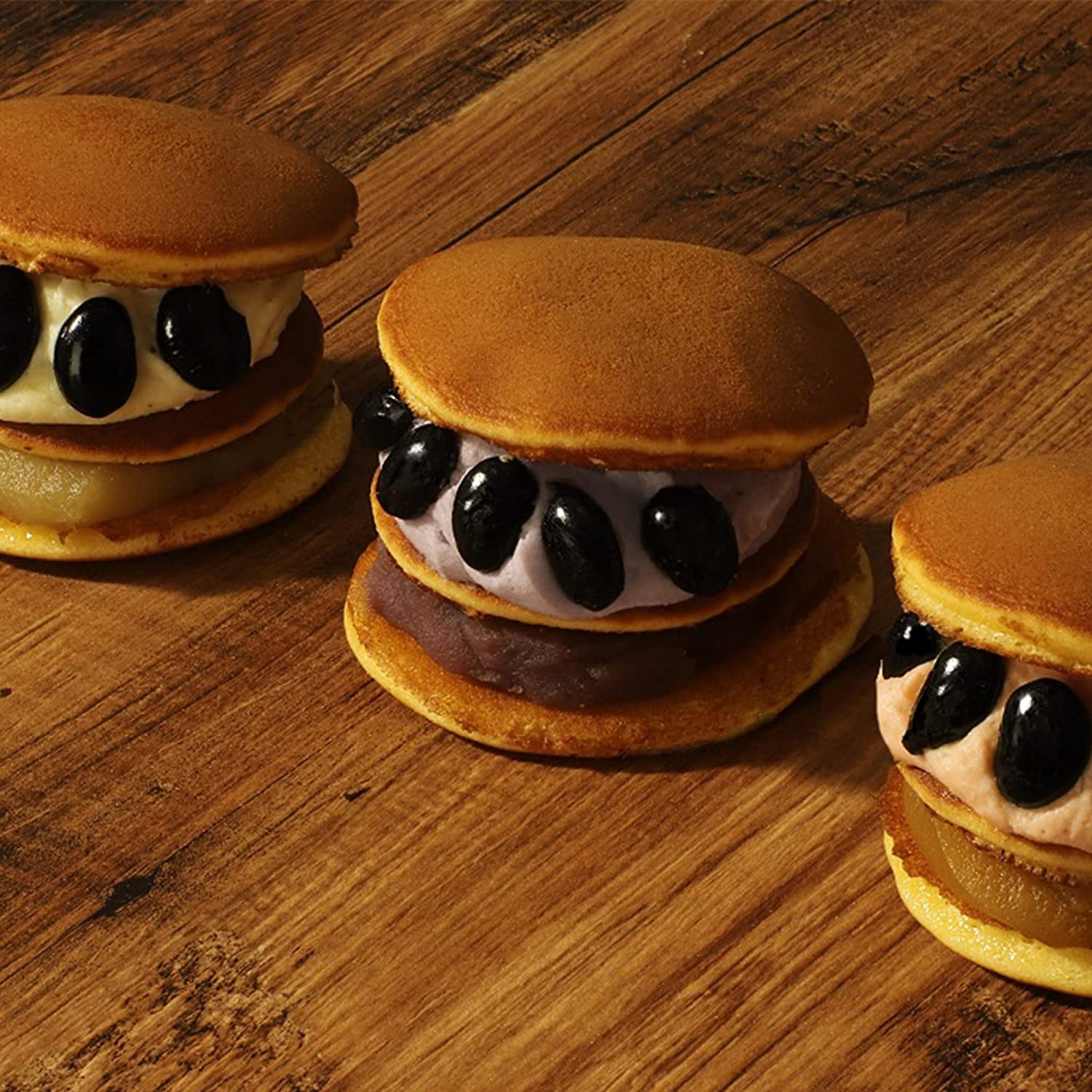 冨久屋 お芋さんと黒豆の絶品どら焼き