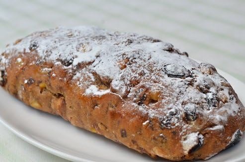 全粒粉パン工房ポッポのパン 全粒粉100％シュトレン