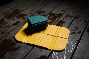 サウナマットのおすすめ19選。選び方の解説と人気の製品をご紹介