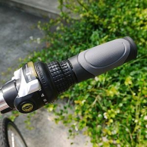 クロスバイク用グリップのおすすめ32選。タイプ別に製品をご紹介