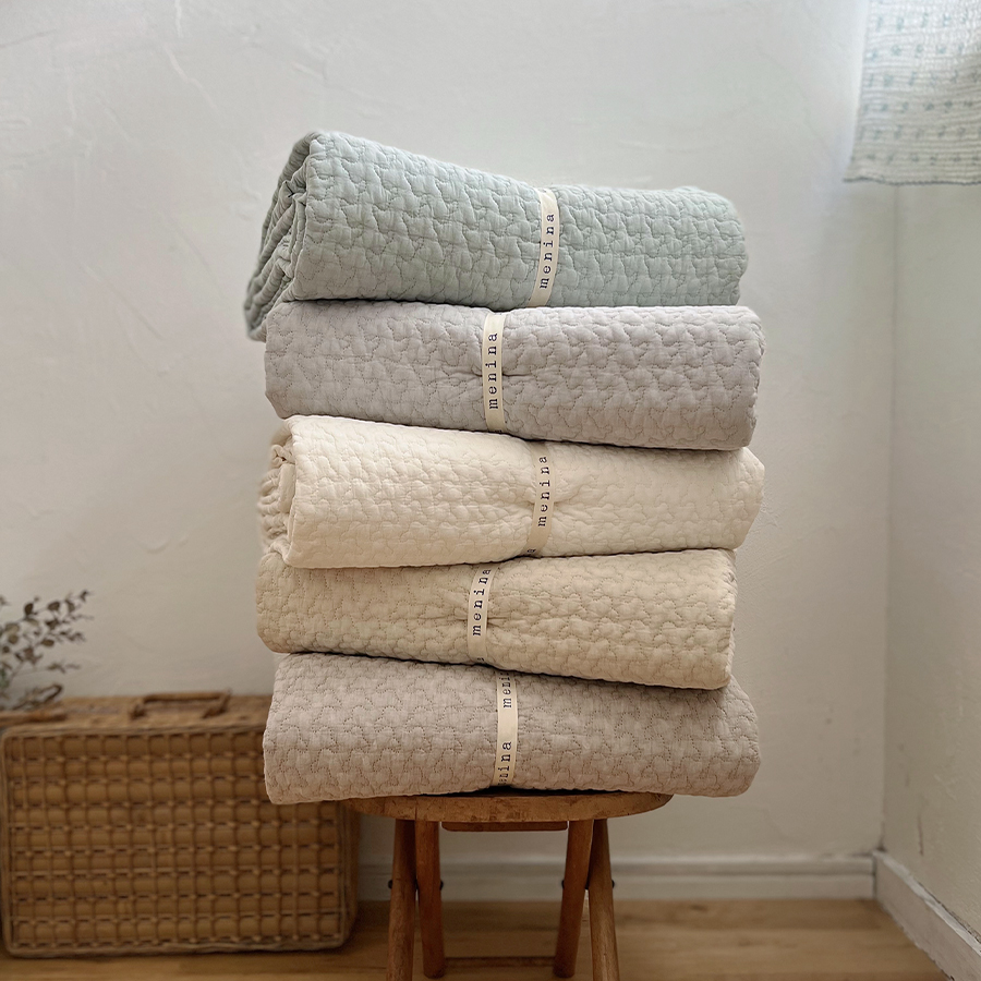 メニーナ(menina) イブル キルティングマット クラウド 約150×200cm