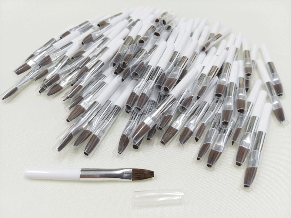 東京パフ 業務用 使い捨て ディスポ リップブラシ 100本