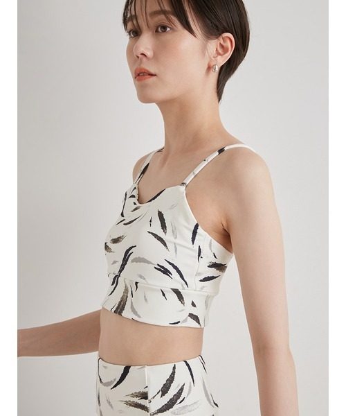 エミ(emmi) leaf柄ブラトップ