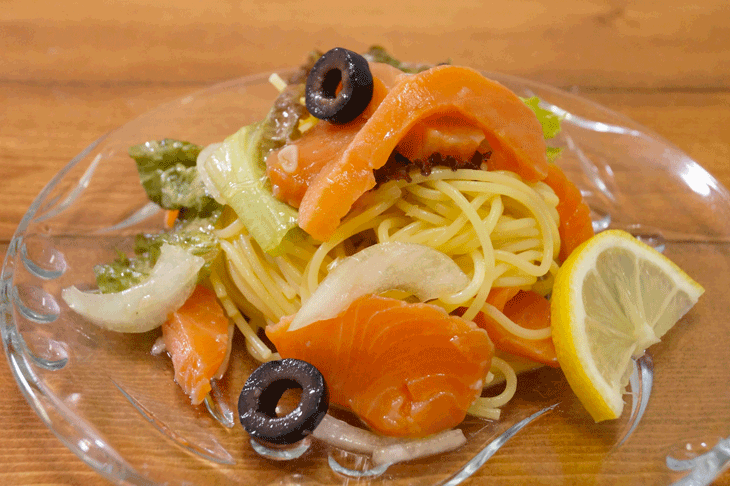 YAMATO スモークサーモンカット