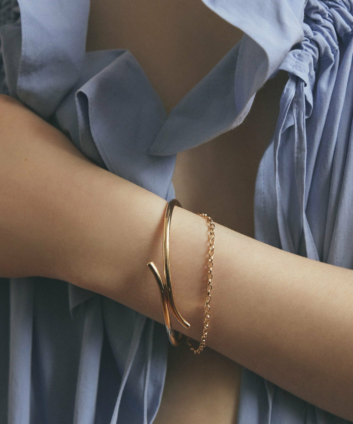 ゴールディ(GOLDY) レイヤード ライン シェイプ×チェーン バングル