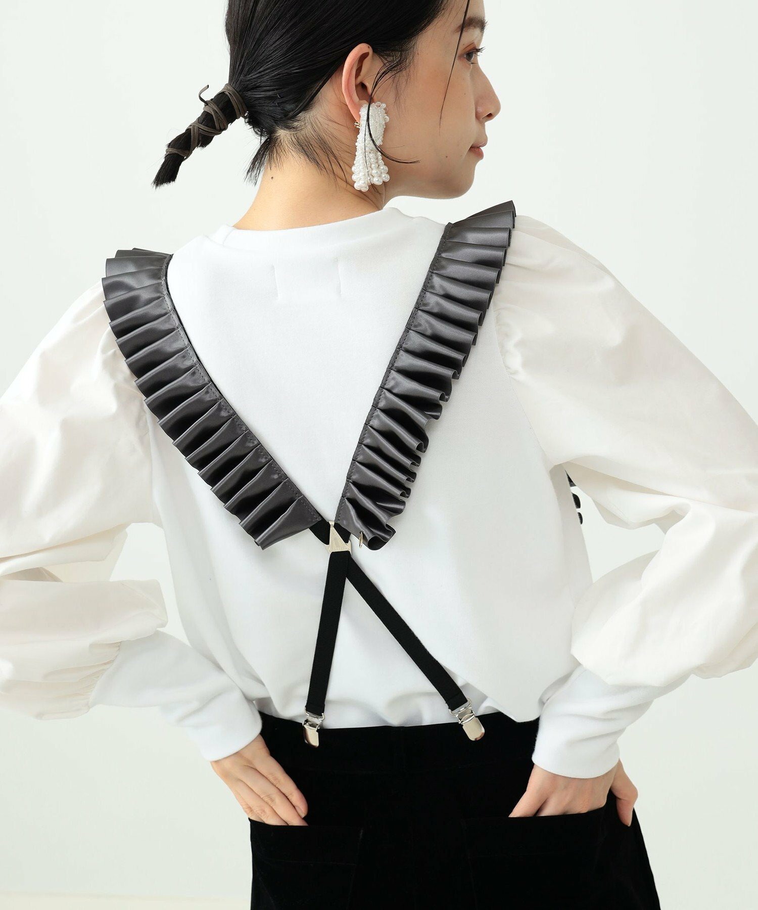 CAROLINA GLASER(カロリナ グレイサー) wool,cube,wool! フリルサスペンダー