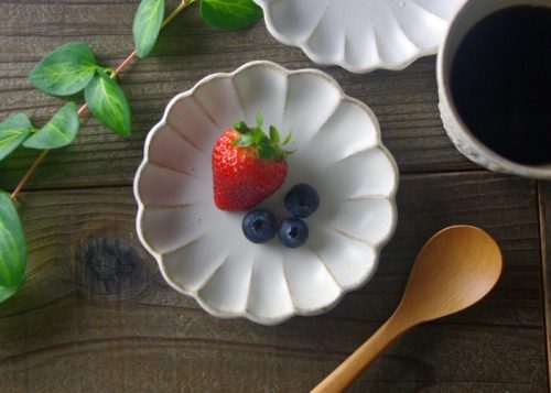 わかさま陶芸 益子焼 kinari 輪花皿 小