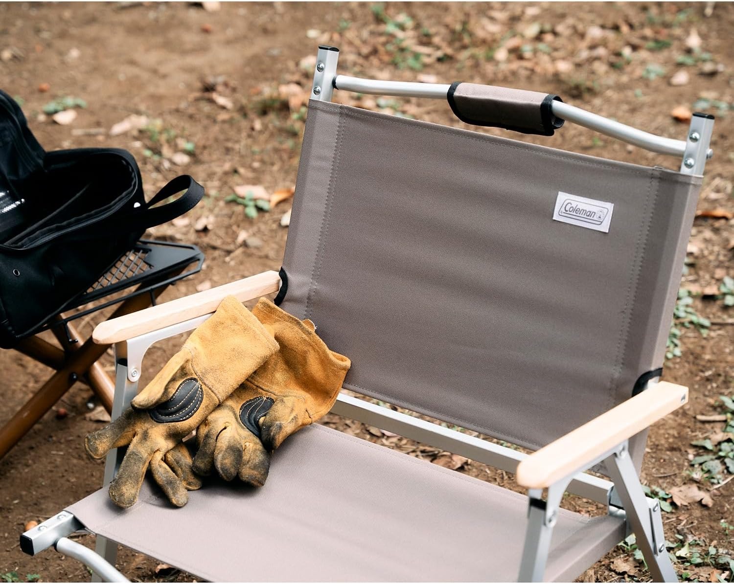 アウトドアチェアはコンパクトな強化フレーム安定性向上枕付き  