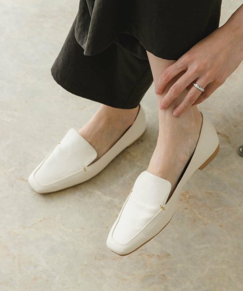 ロデスコ(RODESKO) スクエアトゥプチメタルローファー