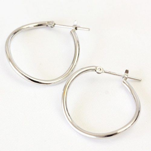 ジュエリーエクセレンテ ひねりラウンドフープピアス