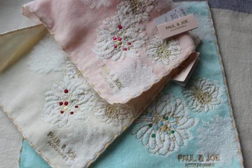 ポール＆ジョー(PAUL ＆ JOE) タオルハンカチ