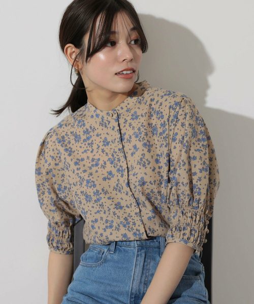 ビームス(BEAMS) BEAMS HEART 袖シャーリング 花柄ブラウス