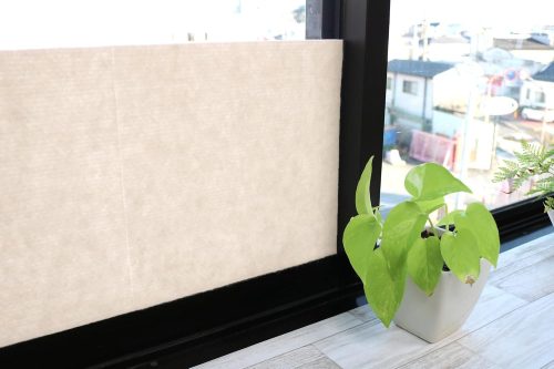 明和グラビア 貼ってはがせる断熱パネル