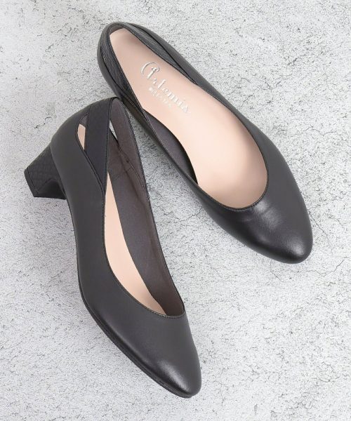 アルテミス バイ ダイアナ(artemis by DIANA) バックコンシャス パイソン柄切り替えラウンドトゥパンプス