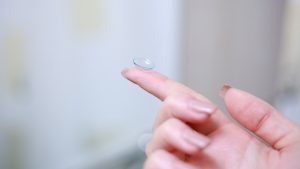 コンタクトレンズのおすすめ25選。1day・2week・1monthに分けてご紹介