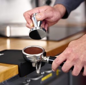 コーヒー用タンパーのおすすめ17選。美味しいエスプレッソを飲むのに欠かせない