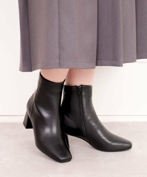 アルテミス バイ ダイアナ(artemis by DIANA) スクエアトゥショートブーツ
