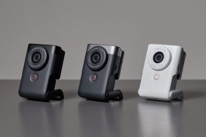 あのキヤノンのVlogカメラ「PowerShot V10」を徹底レビュー。スペックやデザインの魅力をご紹介
