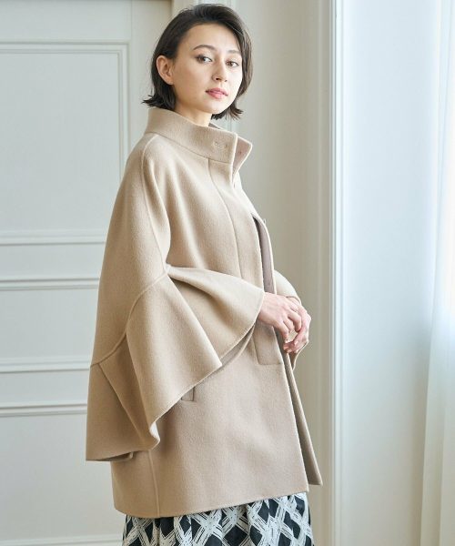 kei shirahata ケイシラハタ リバーケープコート ポンチョ キャメル