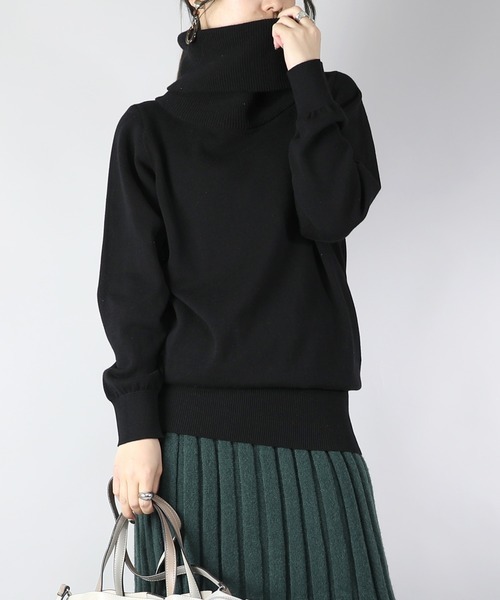 アンドイット(and it_) ふかくしゅネックコットンニット